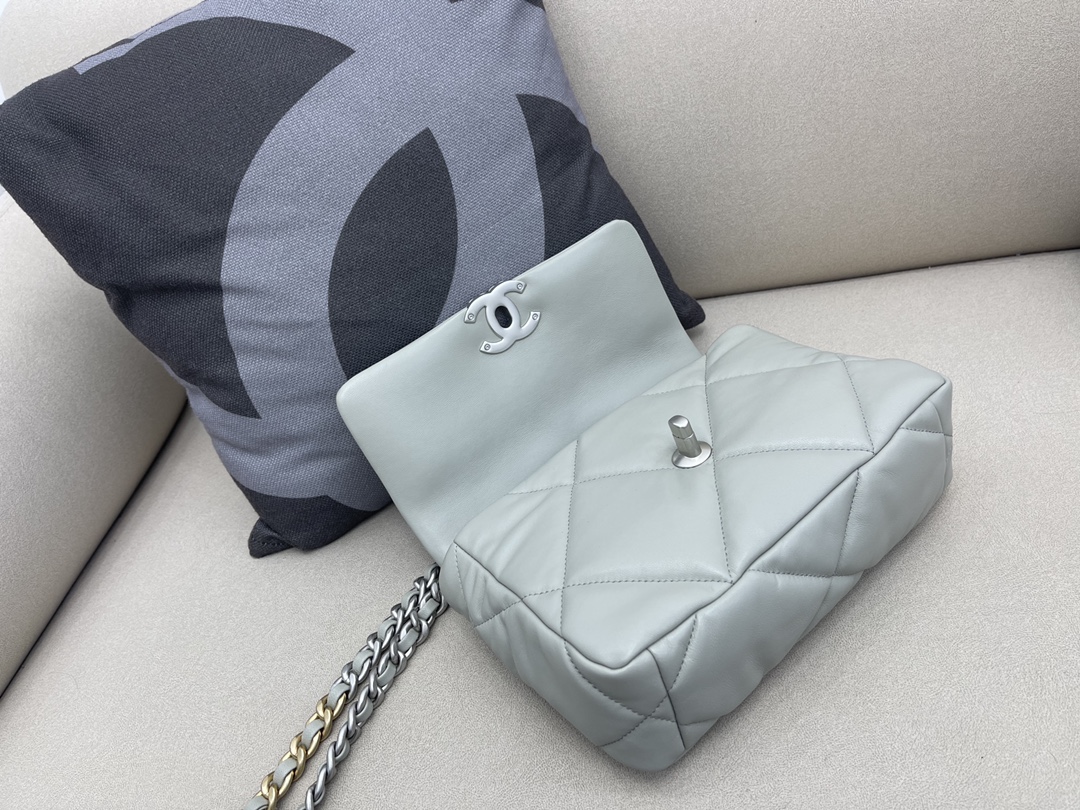 Lambskin 19 Handbag Flap Bag AS1160 Gray